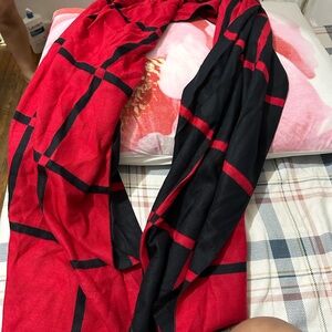 Red and Black Geometric Scarf